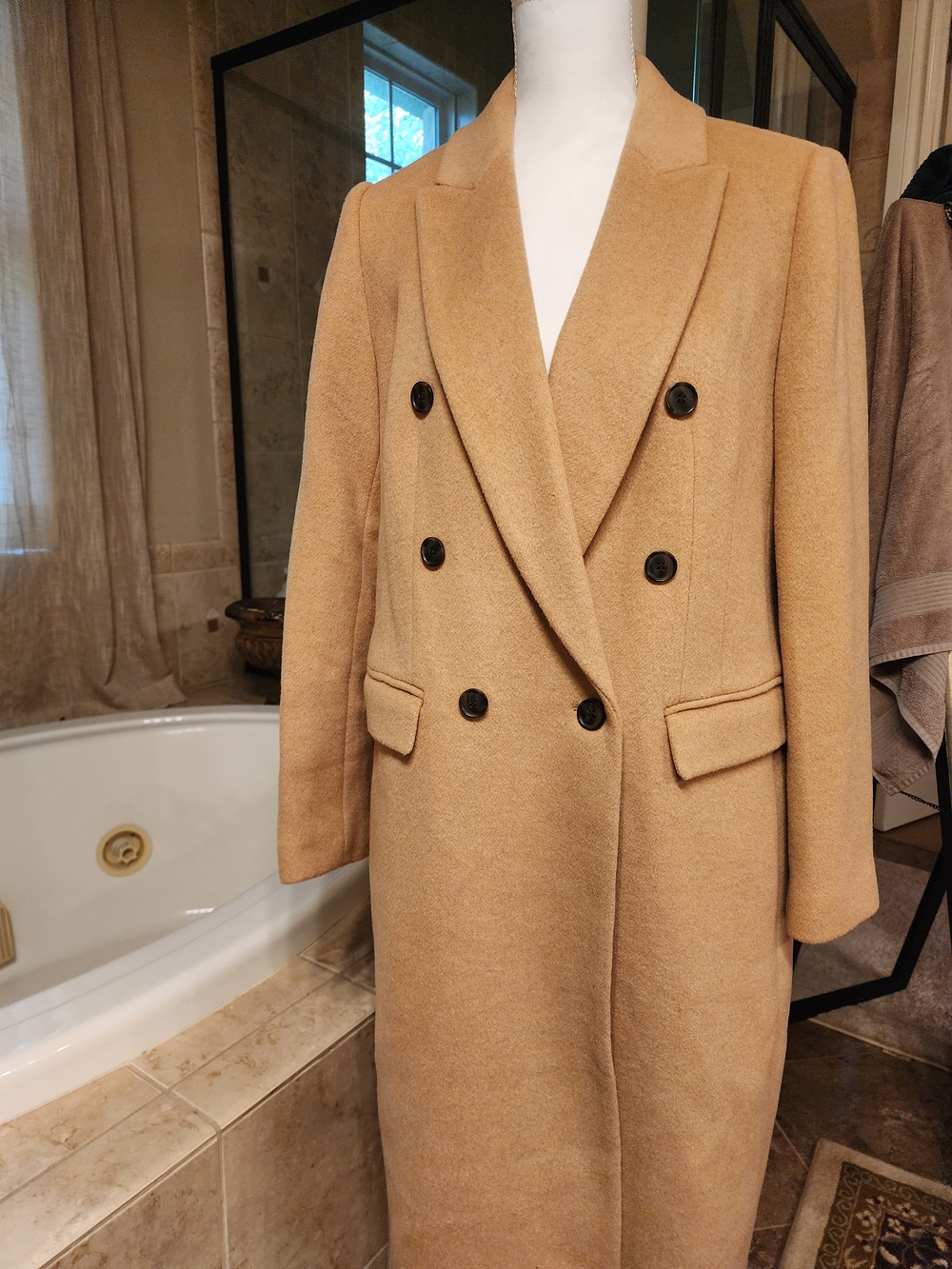 Classic Double-Breasted Camel Coat - Women